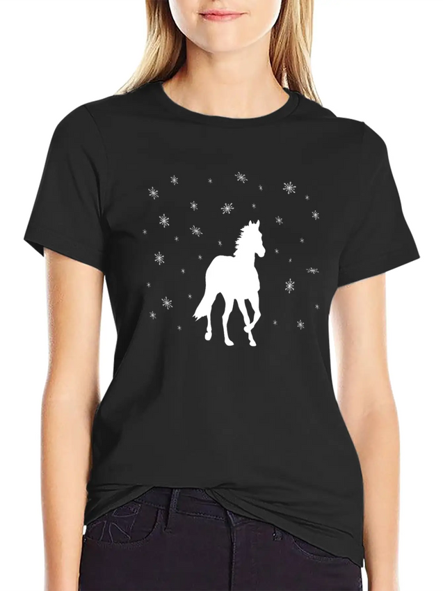 A Huge Horse In The Snow Casual Graphic T-Shirt – Simple And Comfortable Daily Wear