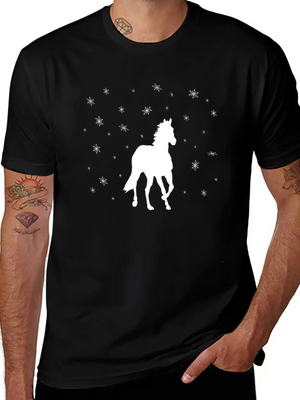 A Huge Horse In The Snow Casual Graphic T-Shirt – Simple And Comfortable Daily Wear